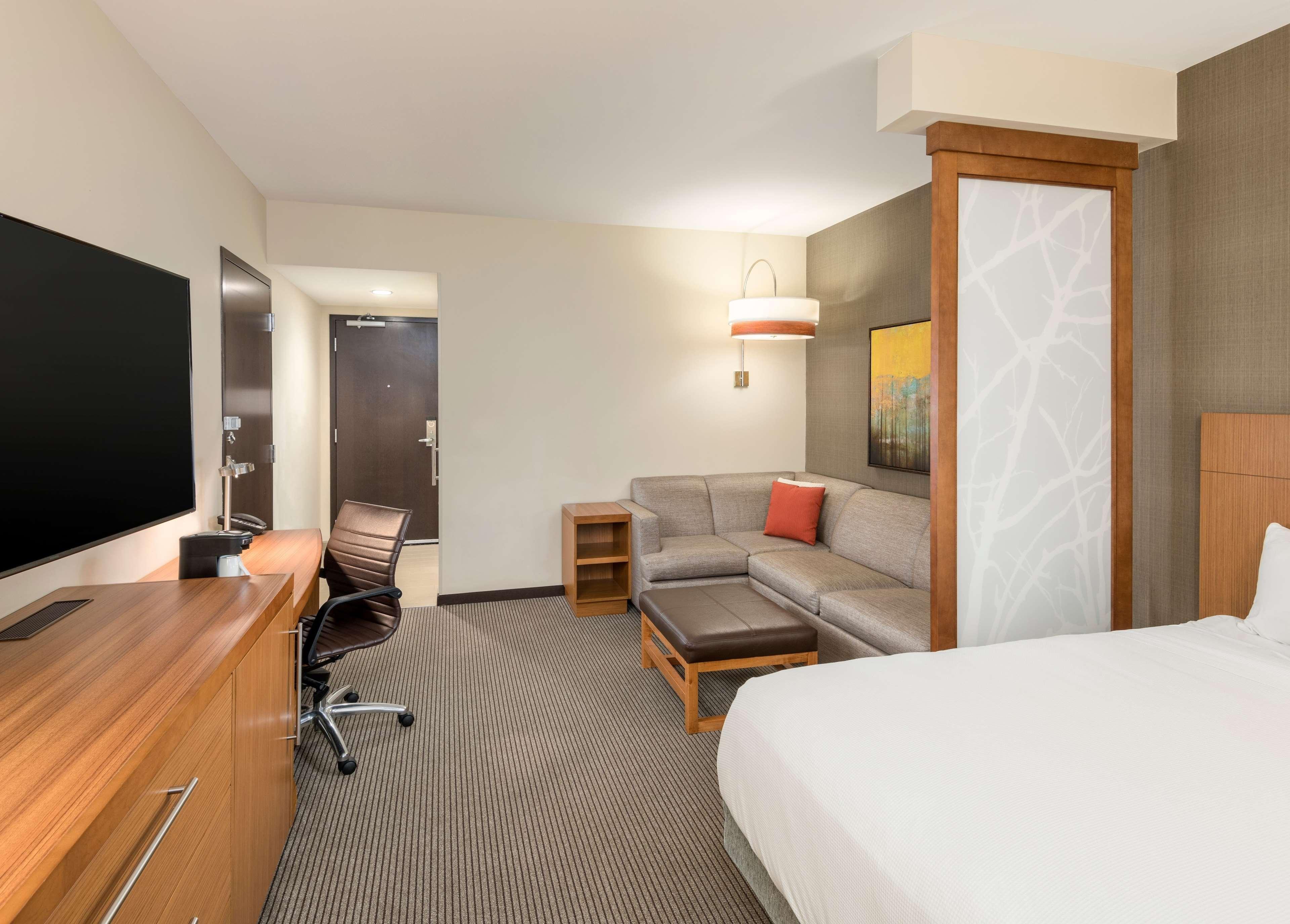 Hyatt Place Greenville Downtown Exterior foto